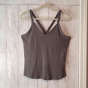 Zenana NWOT V-Neck Cropped Tank Top